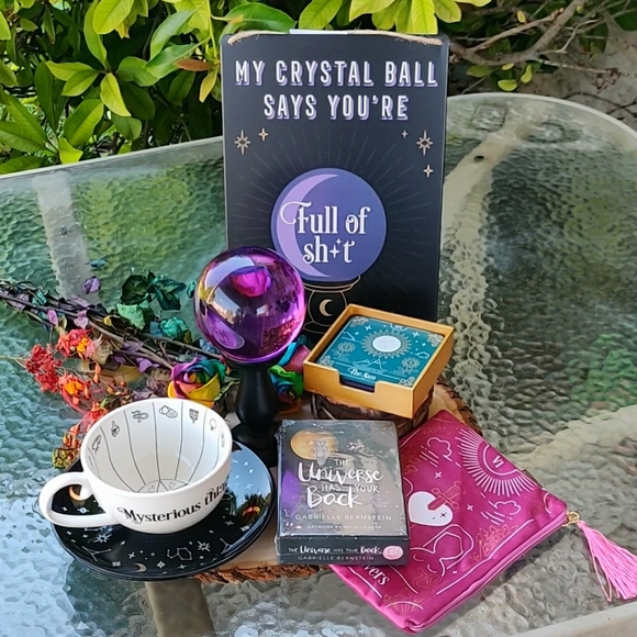 Gorgeous Fortune Teller's Crystal Ball with Stand - Picture 13 of 13